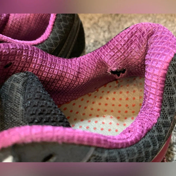 New Balance tennis shoes - women’s size 7 - Picture 3 of 7